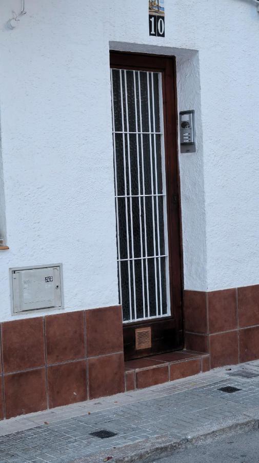 Entire Apartment , 2 Bedrooms Newly Remodeled Center Sitges Barcelona Exterior foto